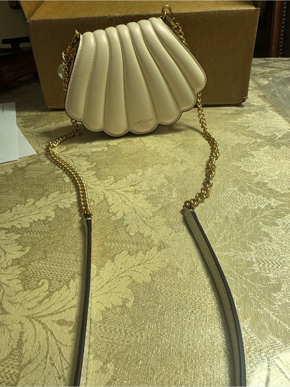 Kate Spade What The Shell 3D Pearlized Leather Crossbody Bag Cream + COA